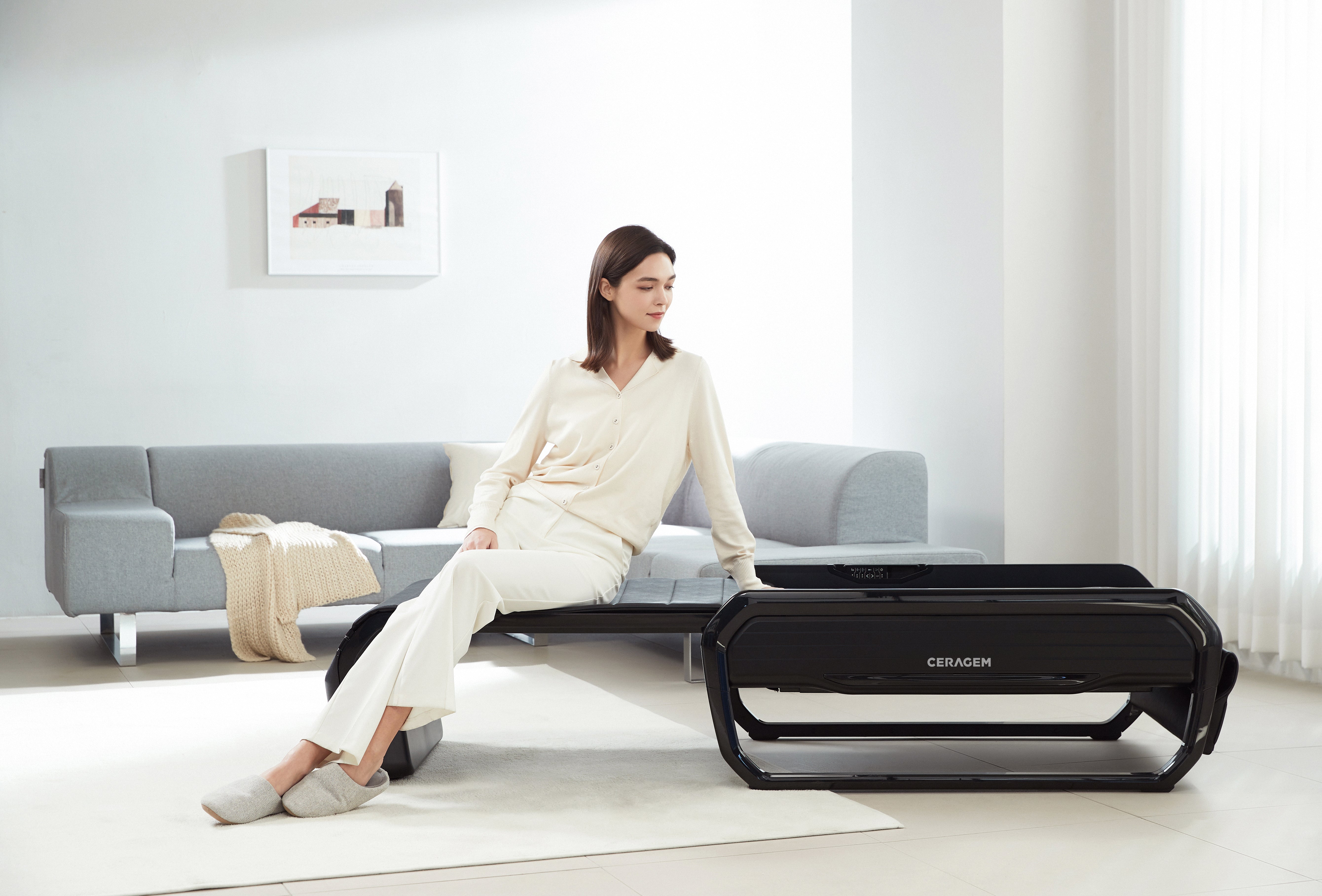 CERAGEM V6 Therapeutic Massage Bed