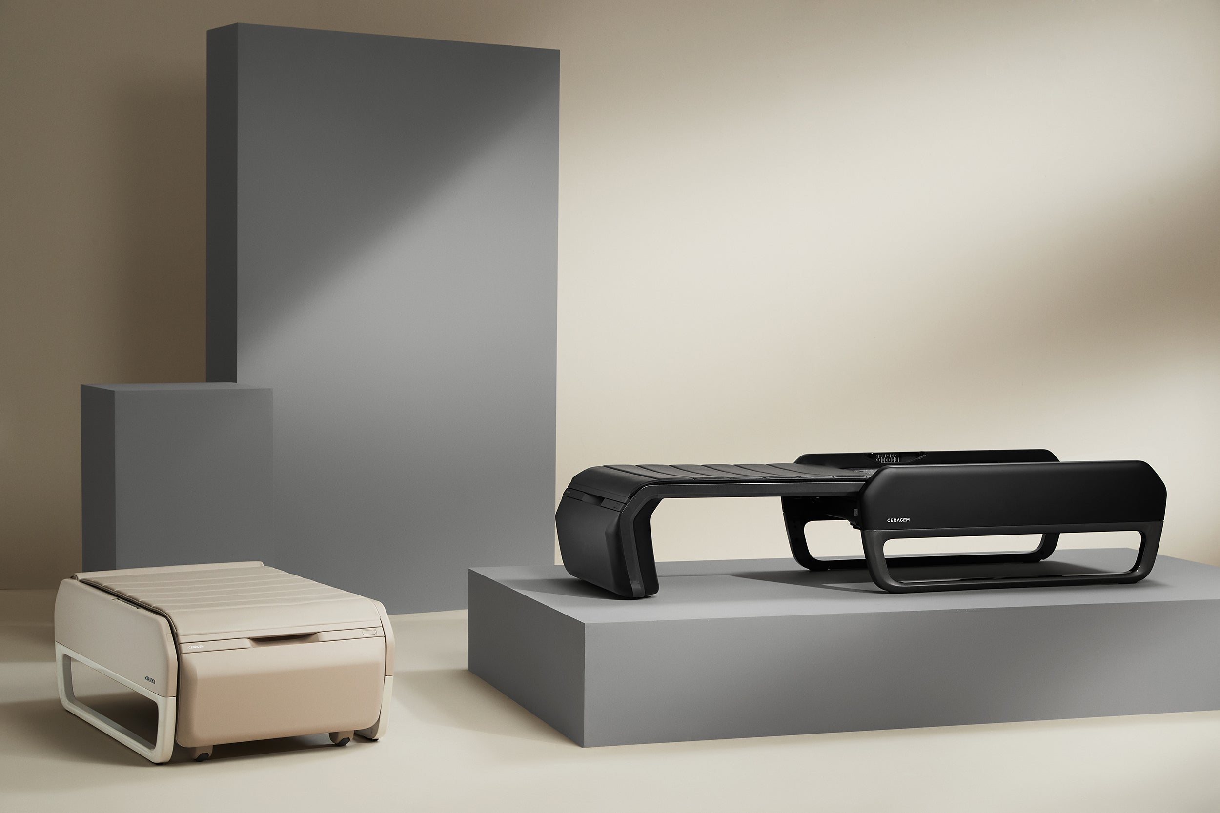 CERAGEM V7 Therapeutic Massage Bed